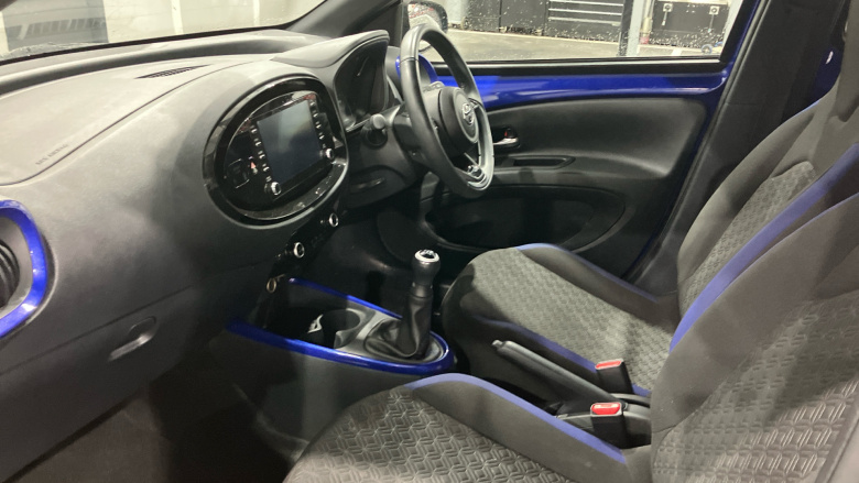 Toyota Aygo X 1.0 VVT-i Edge 5dr Petrol Hatchback